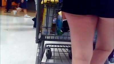 ചെറിയ മുലകളുള്ള സുന്ദരിയായ കുഞ്ഞിന് ഒരു വലിയ ഡോംഗ് ലഭിക്കുന്നു